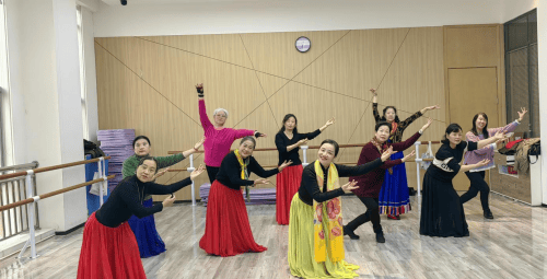 與“興”齊行，與愛共舞——四川天府新區興隆街道興隆湖社區舉辦舞蹈培訓活動